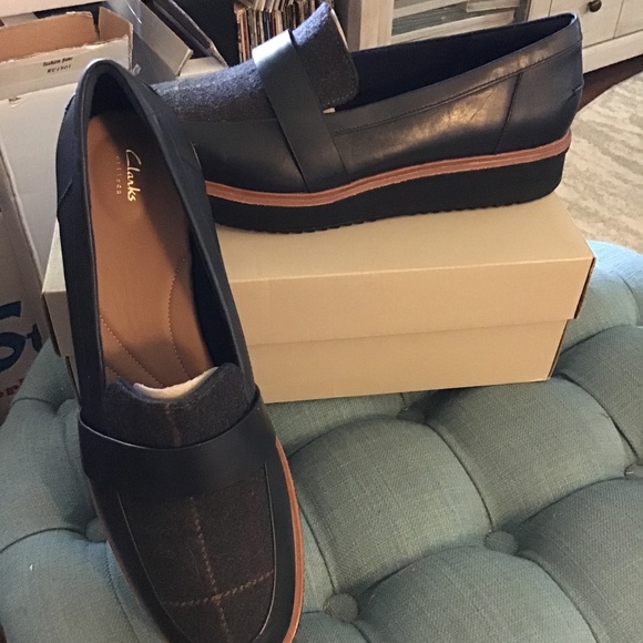 clarks platform loafers